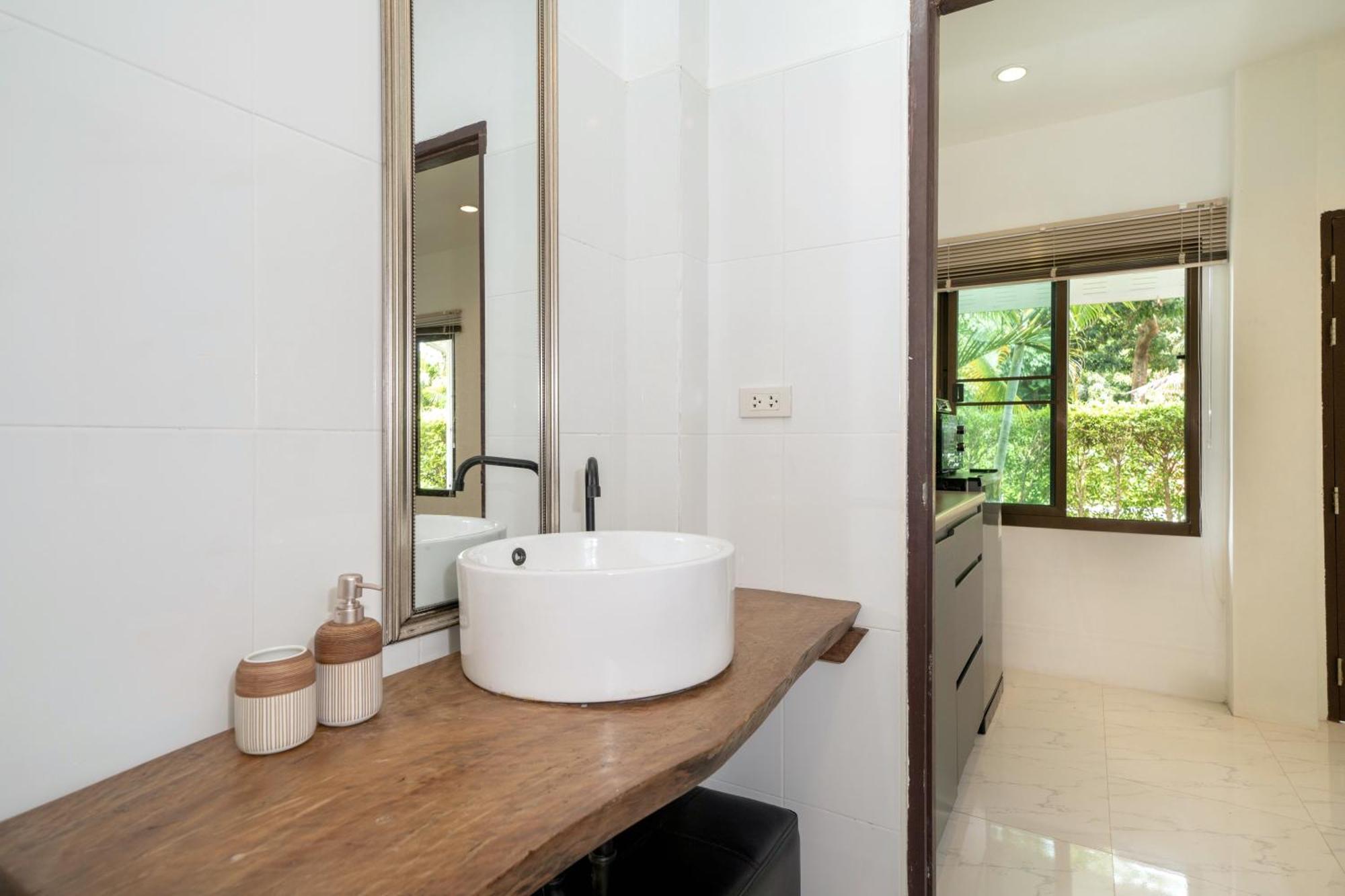 Oxavia Garden Oasis In Nai Harn - Your Private Tropical Garden With 3 Cabins And Jacuzzi Rawai Exterior foto
