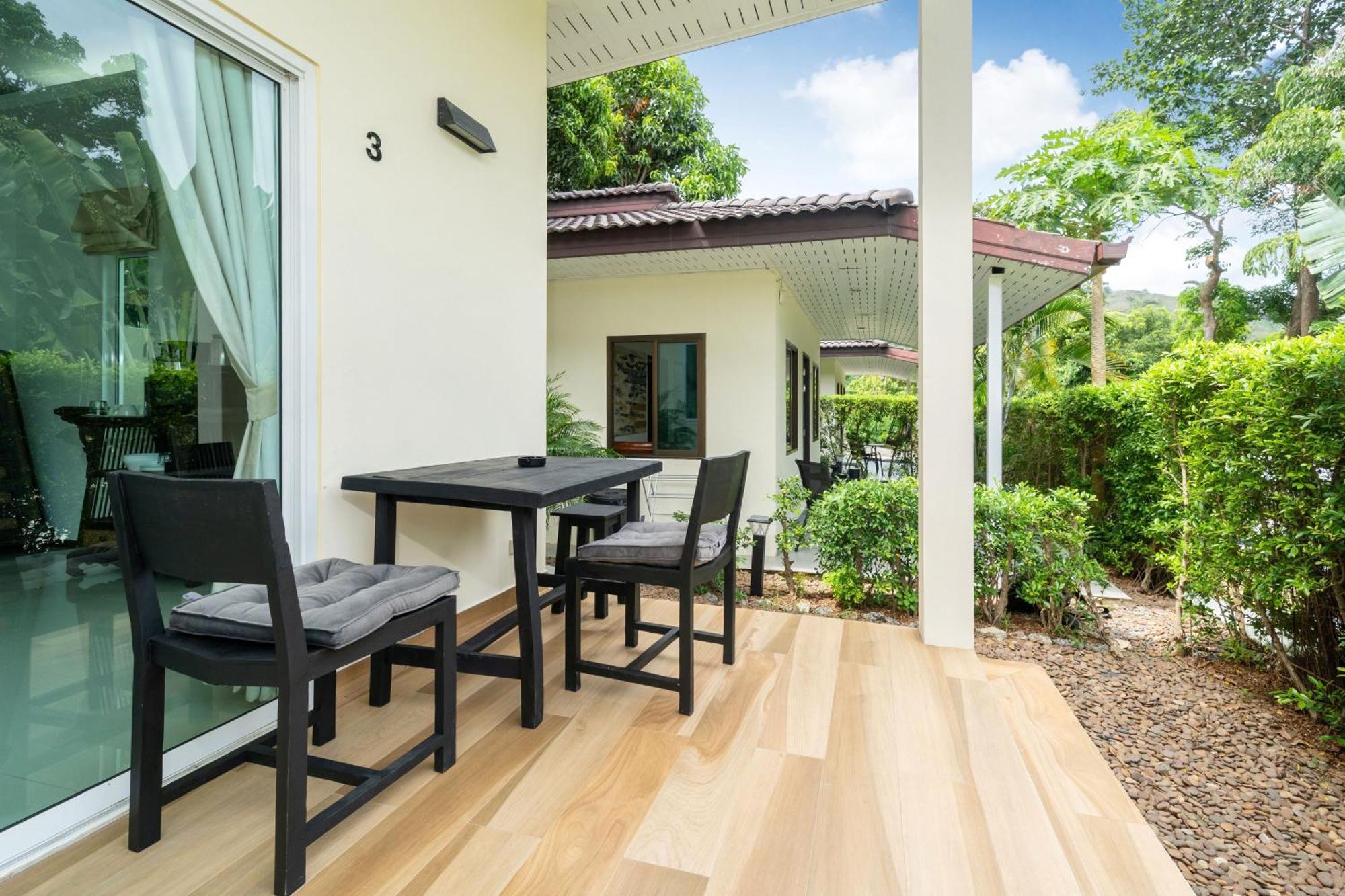 Oxavia Garden Oasis In Nai Harn - Your Private Tropical Garden With 3 Cabins And Jacuzzi Rawai Exterior foto